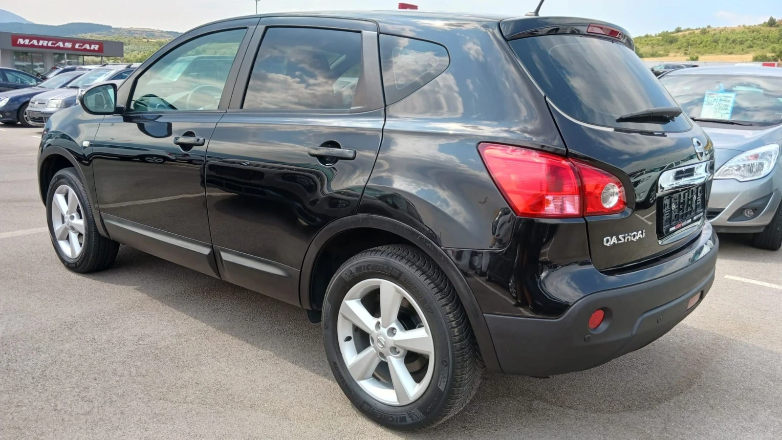Nissan Qashqai 2.0 - изображение 6