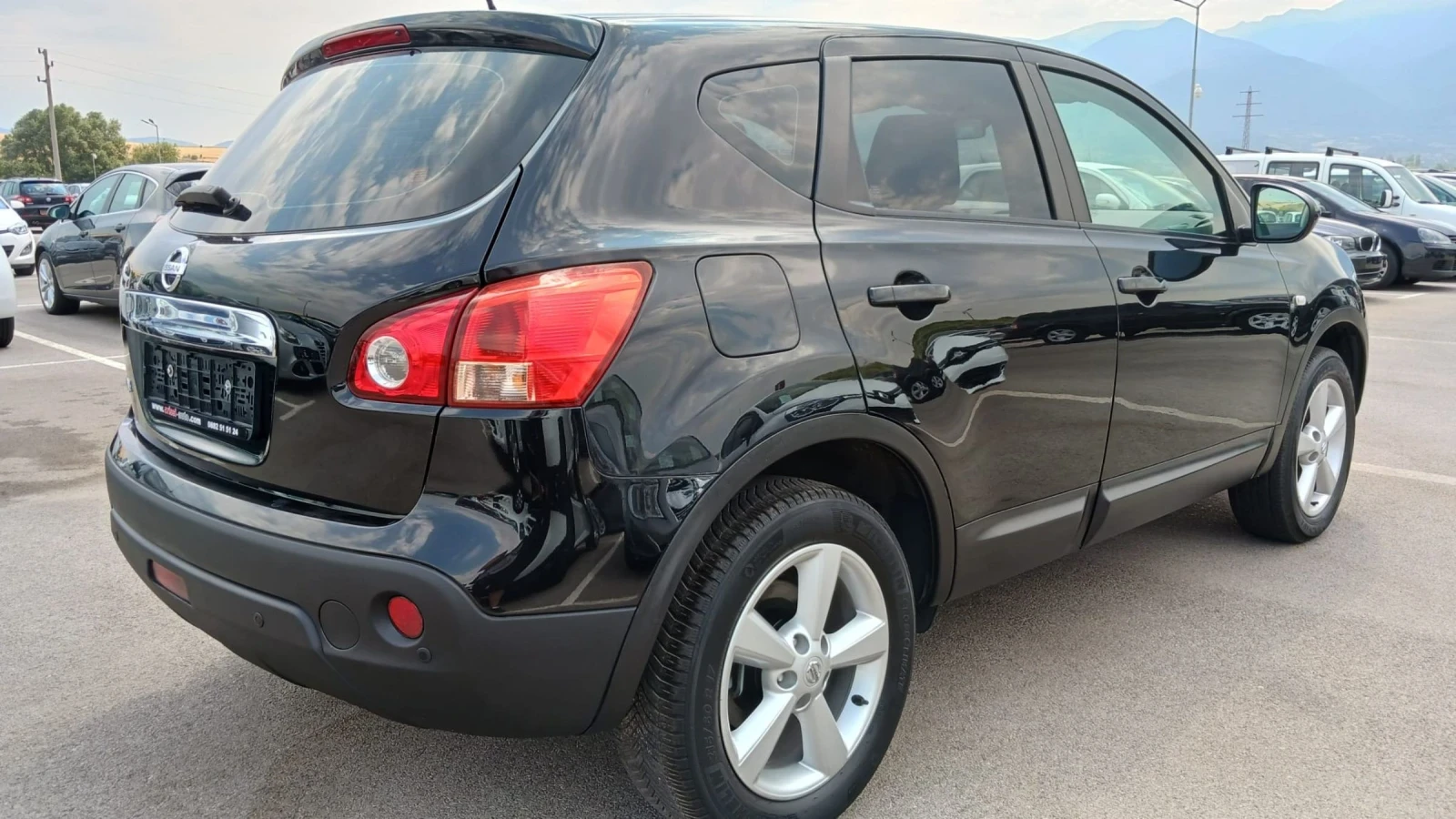 Nissan Qashqai 2.0 - изображение 4