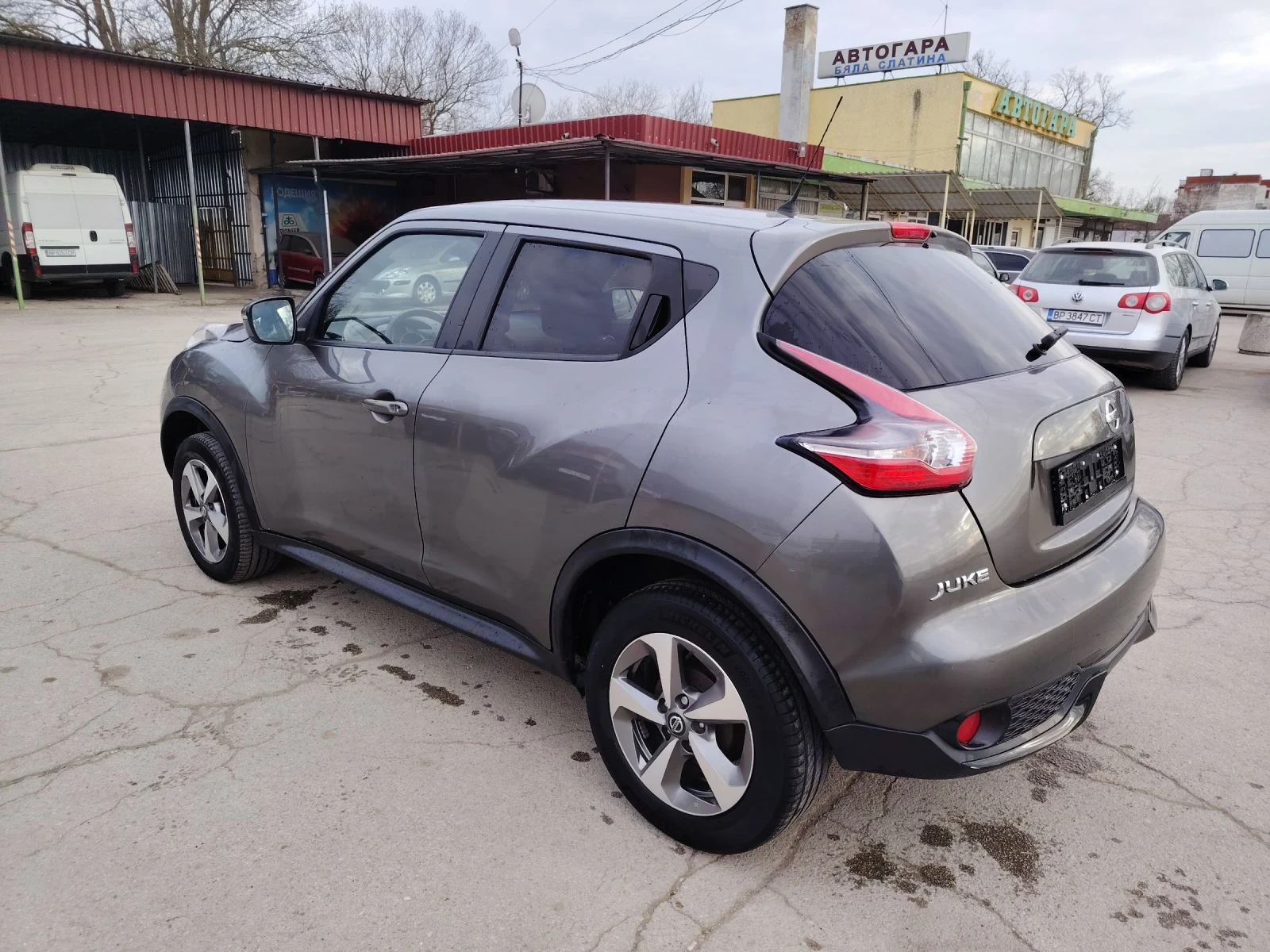 Nissan Juke 1.6i gaz, снимка 6 - Автомобили и джипове - 53916406