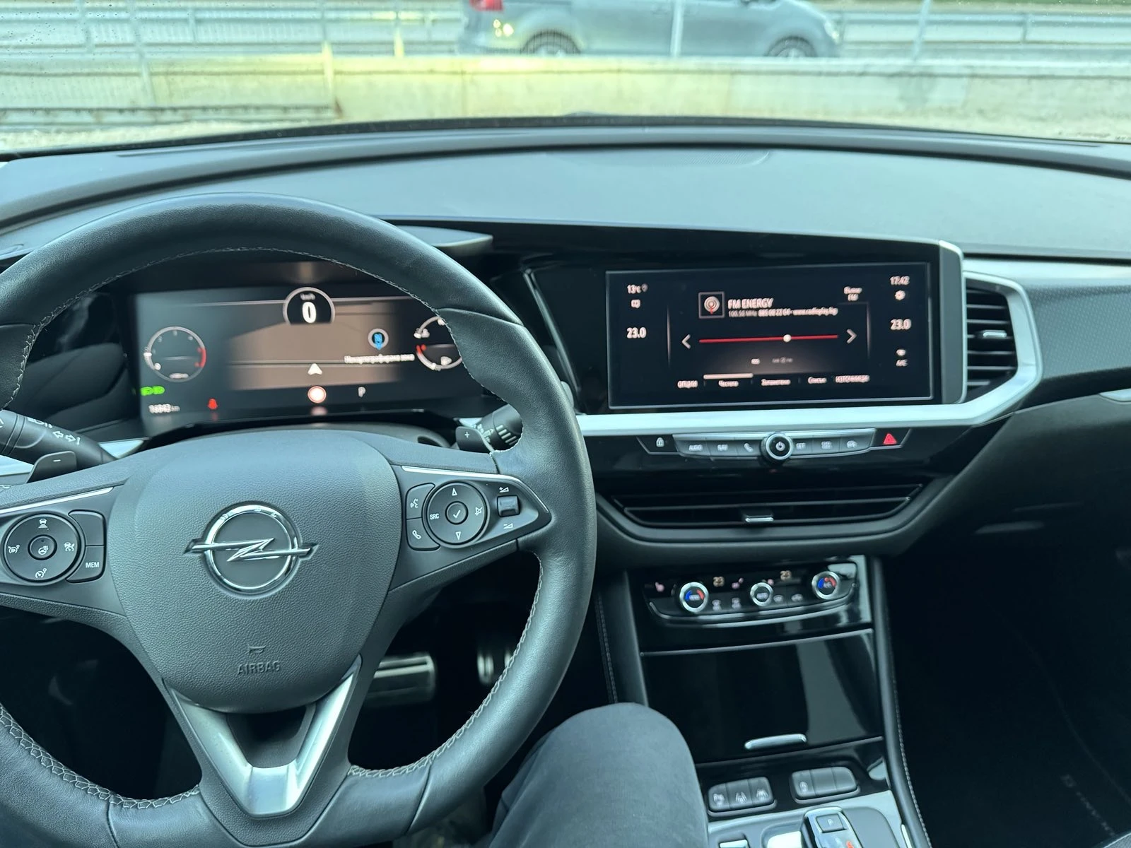 Opel Grandland X DIESEL* LED* FULL* 16700km* AVTOMAT, снимка 13 - Автомобили и джипове - 54283972