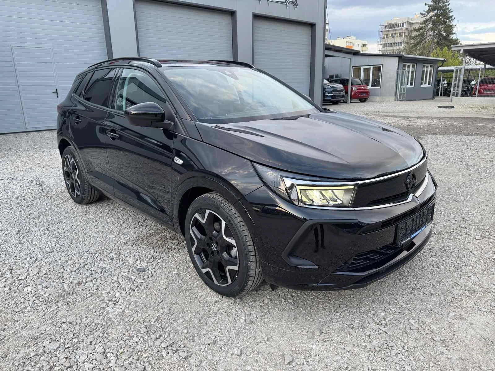 Opel Grandland X DIESEL* LED* FULL* 16700km* AVTOMAT, снимка 2 - Автомобили и джипове - 54283972
