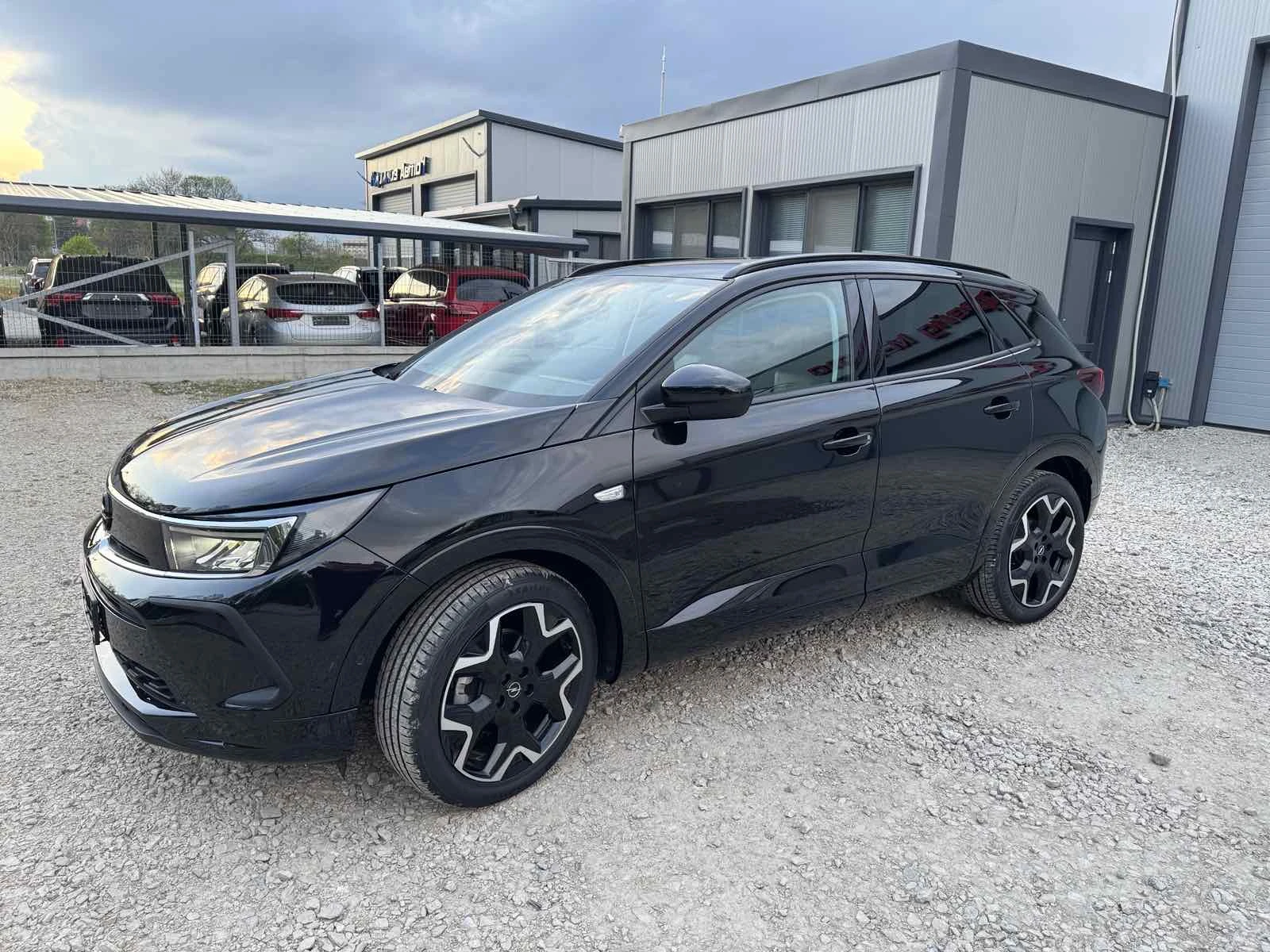 Opel Grandland X DIESEL* LED* FULL* 16700km* AVTOMAT, снимка 3 - Автомобили и джипове - 54283972