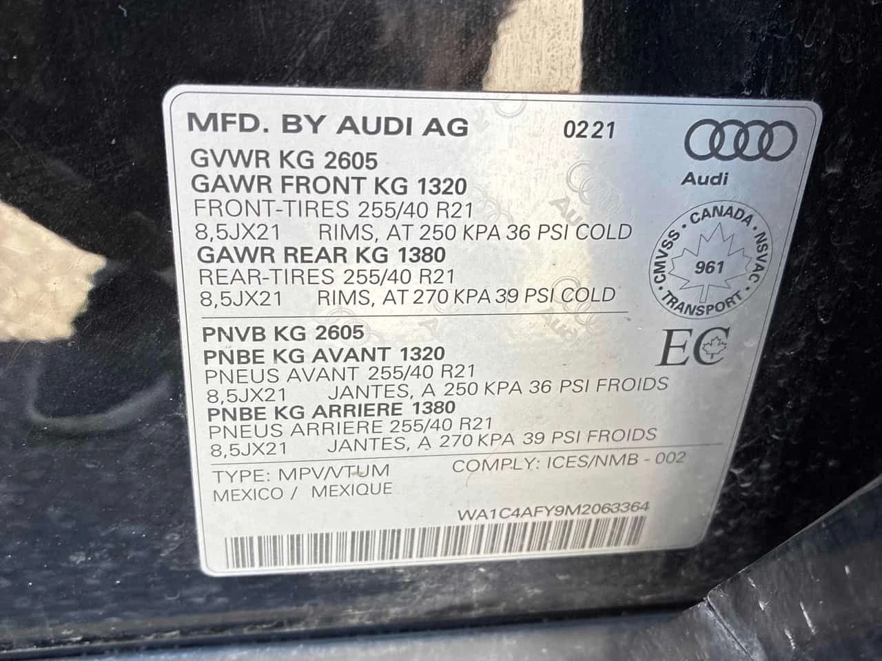 Audi SQ5 Technik  CARFAX, снимка 10 - Автомобили и джипове - 54776588