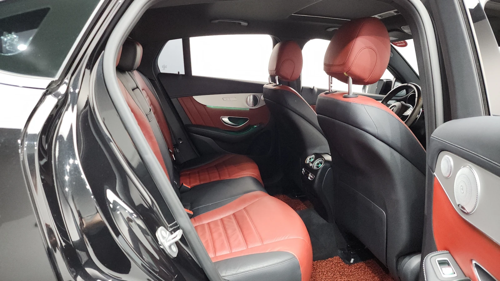 Mercedes-Benz GLE 43 AMG PANAMERICANA* HEAD-UP* 360* BLK OPTIC* КРАЙНА ЦЕНА, снимка 16 - Автомобили и джипове - 54975330