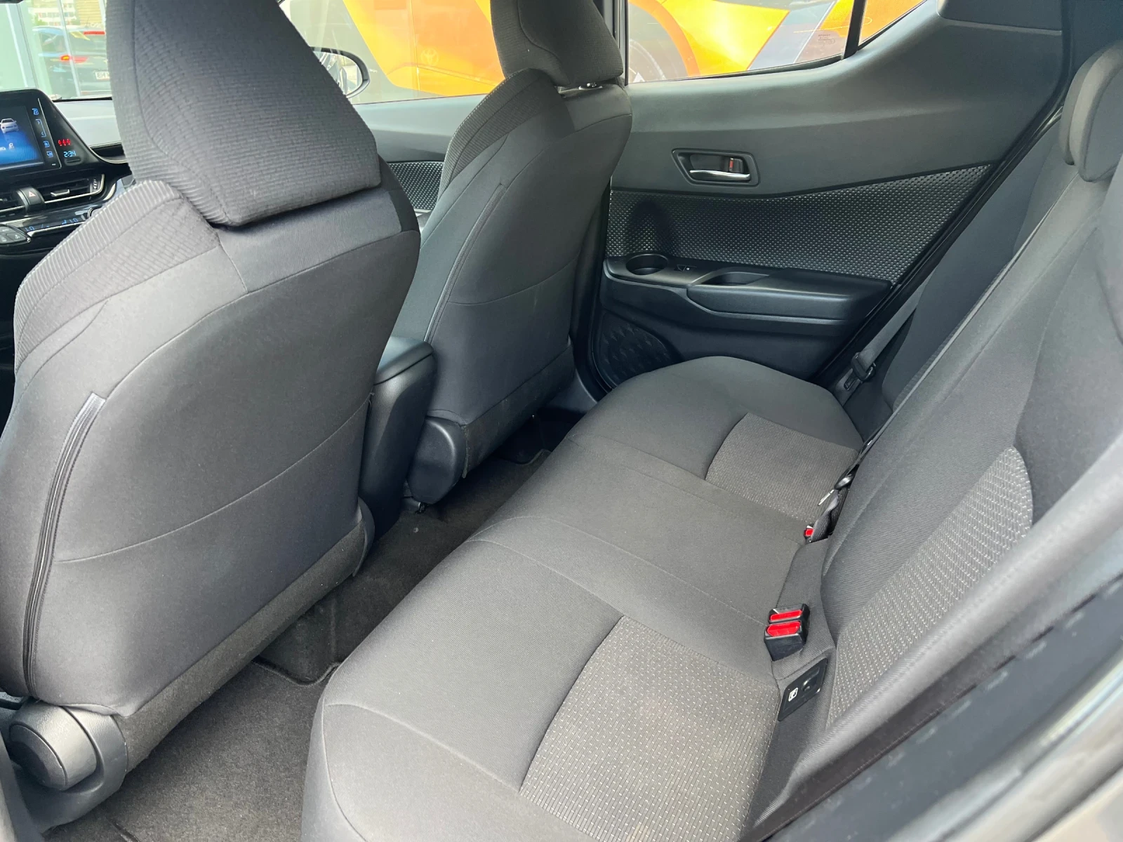Toyota C-HR 1.2 Turbo AWD, снимка 14 - Автомобили и джипове - 55229234