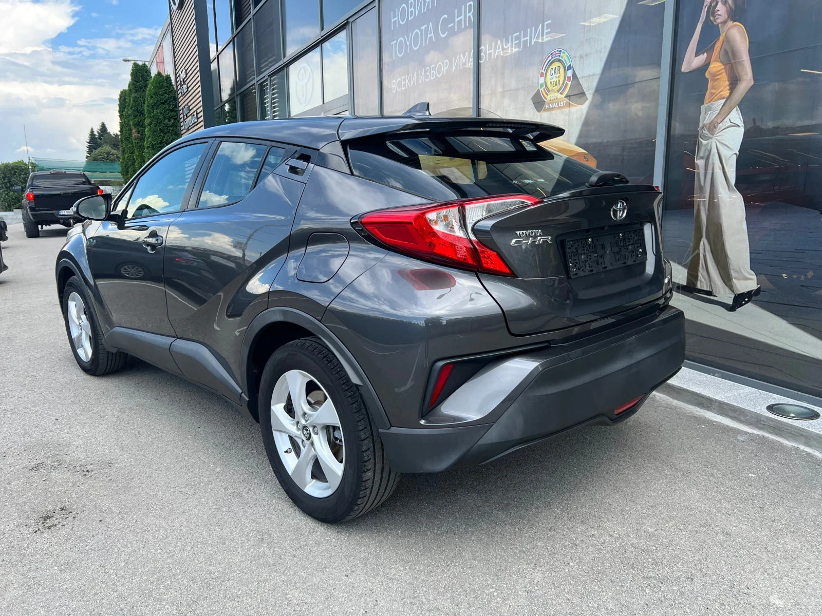 Toyota C-HR 1.2 Turbo AWD, снимка 5 - Автомобили и джипове - 55229234