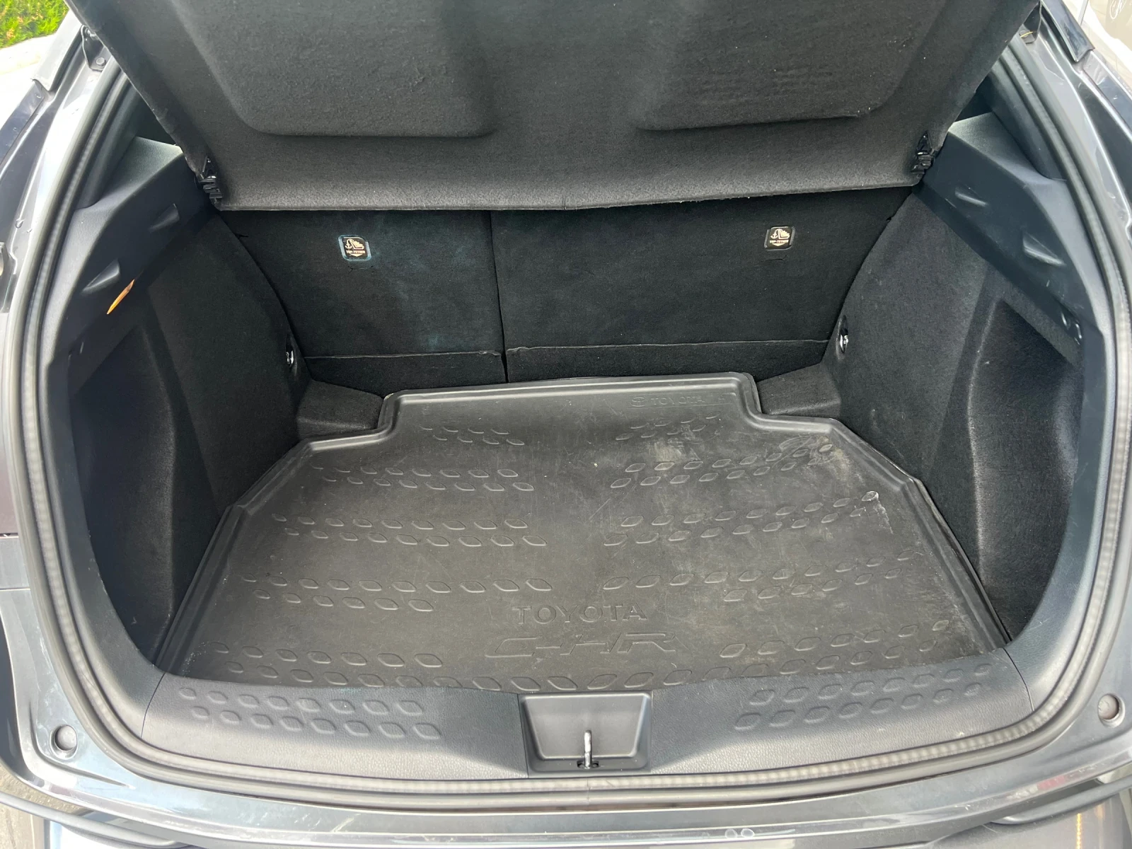 Toyota C-HR 1.2 Turbo AWD, снимка 15 - Автомобили и джипове - 55229234