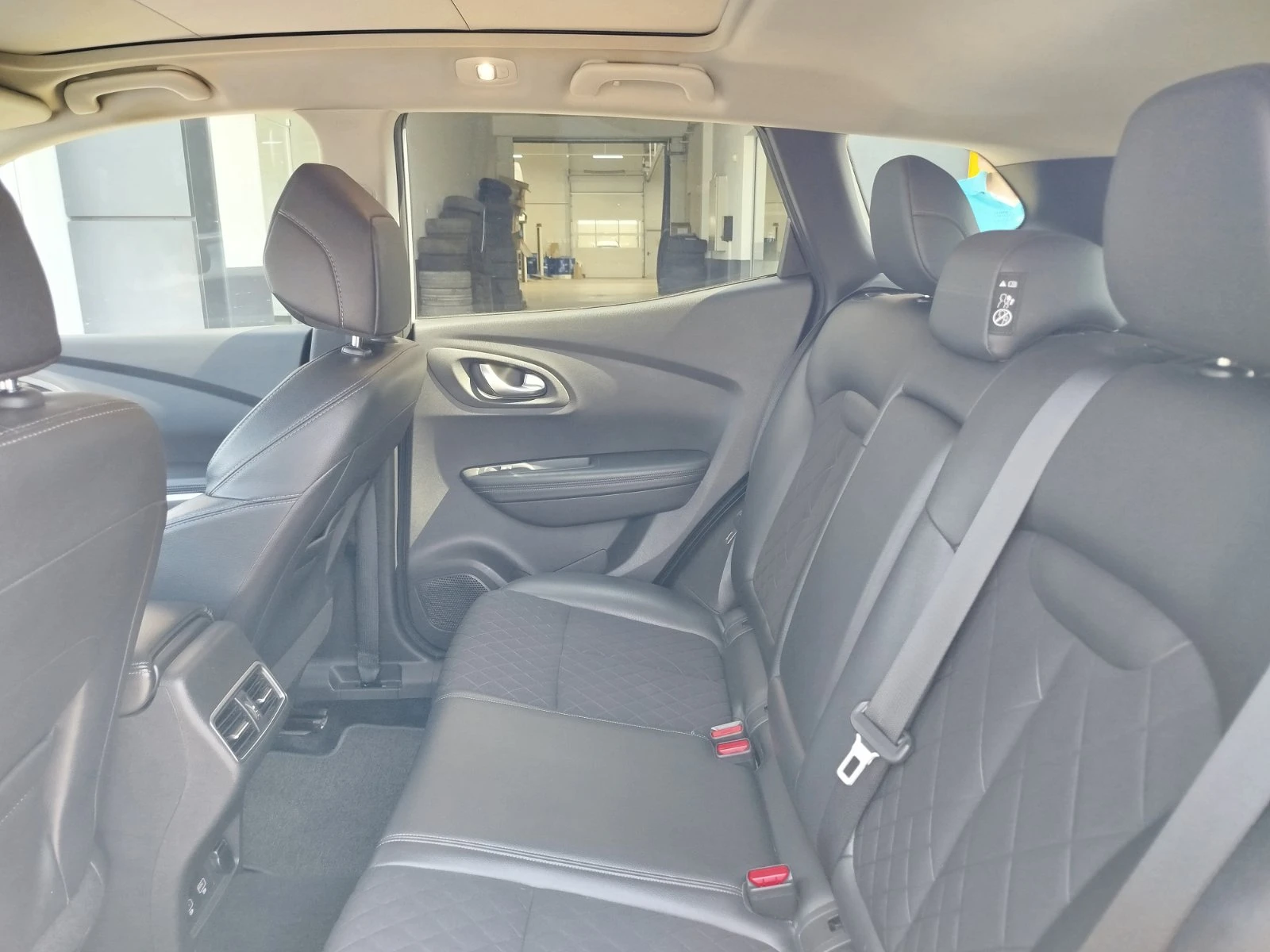 Renault Kadjar 1.3 TCe/160 к.с., снимка 15 - Автомобили и джипове - 55920416