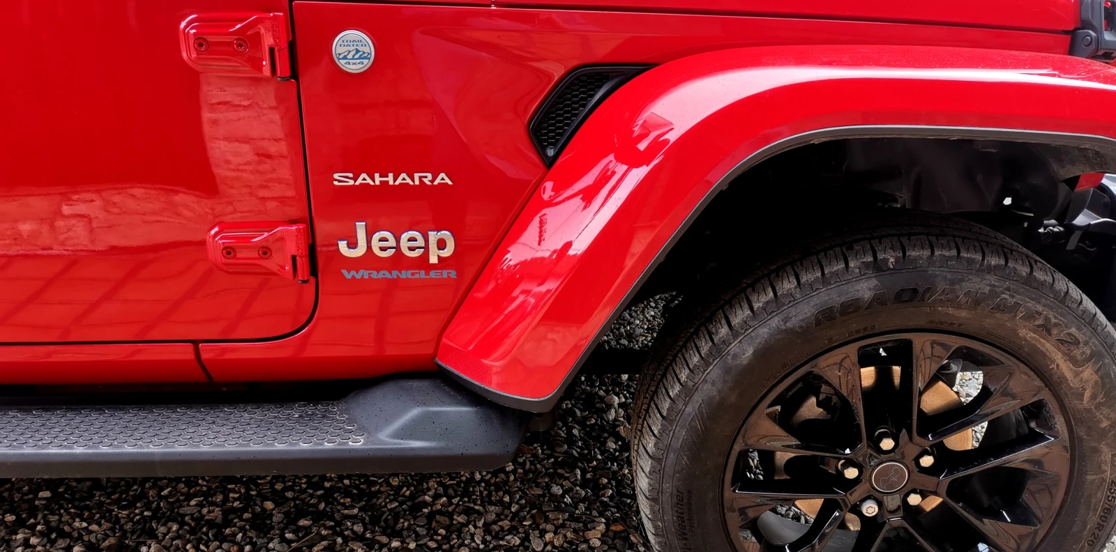 Jeep Wrangler SAHARA 4xe Plug-in, снимка 10 - Автомобили и джипове - 55966151