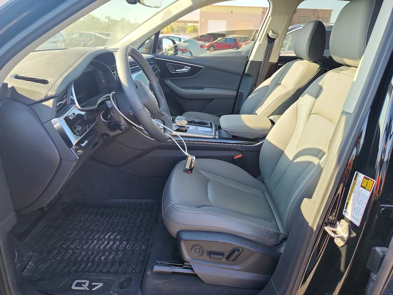 Audi Q7 3.0l Premium Plus, снимка 7 - Автомобили и джипове - 56485276