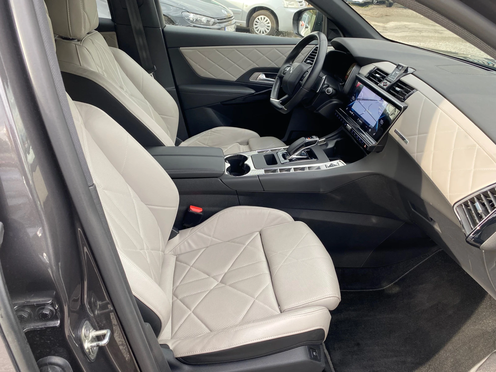 DS DS 7 Crossback 1.6 E-TENSE 4X4 300кс., снимка 15 - Автомобили и джипове - 56613898