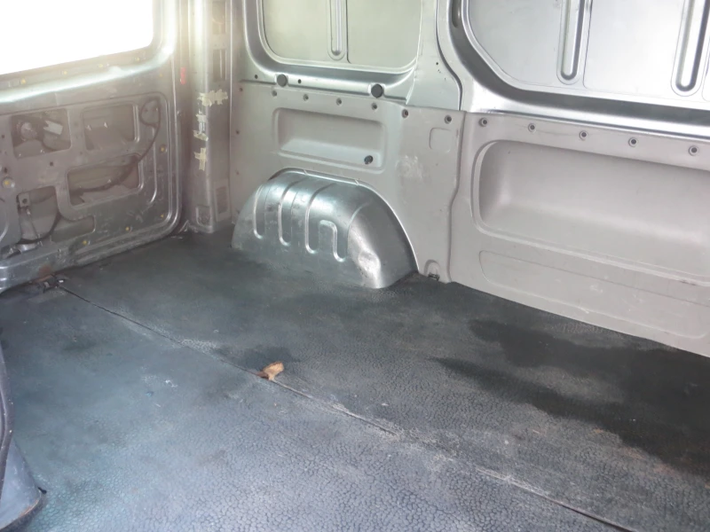 Renault Trafic 1, 9 DCI, снимка 13 - Бусове и автобуси - 51531058