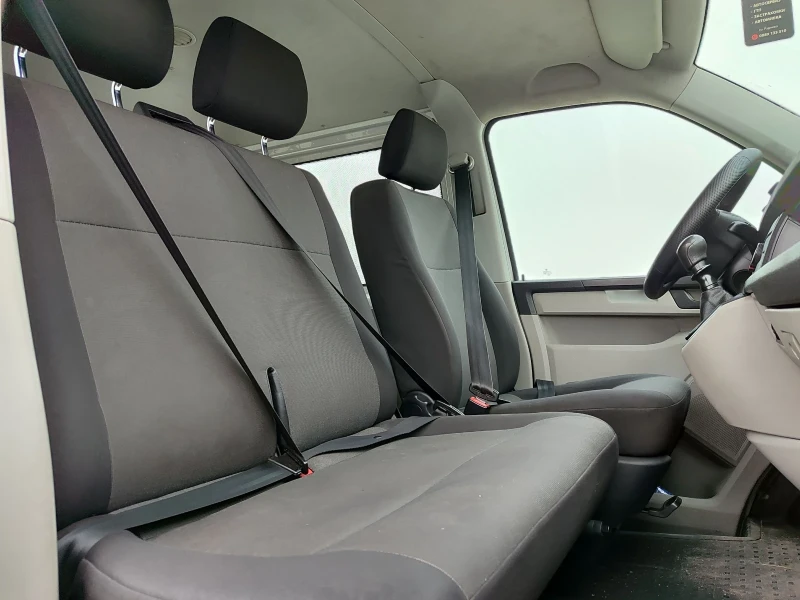 VW Transporter 2.0tdi, снимка 6 - Бусове и автобуси - 52736853