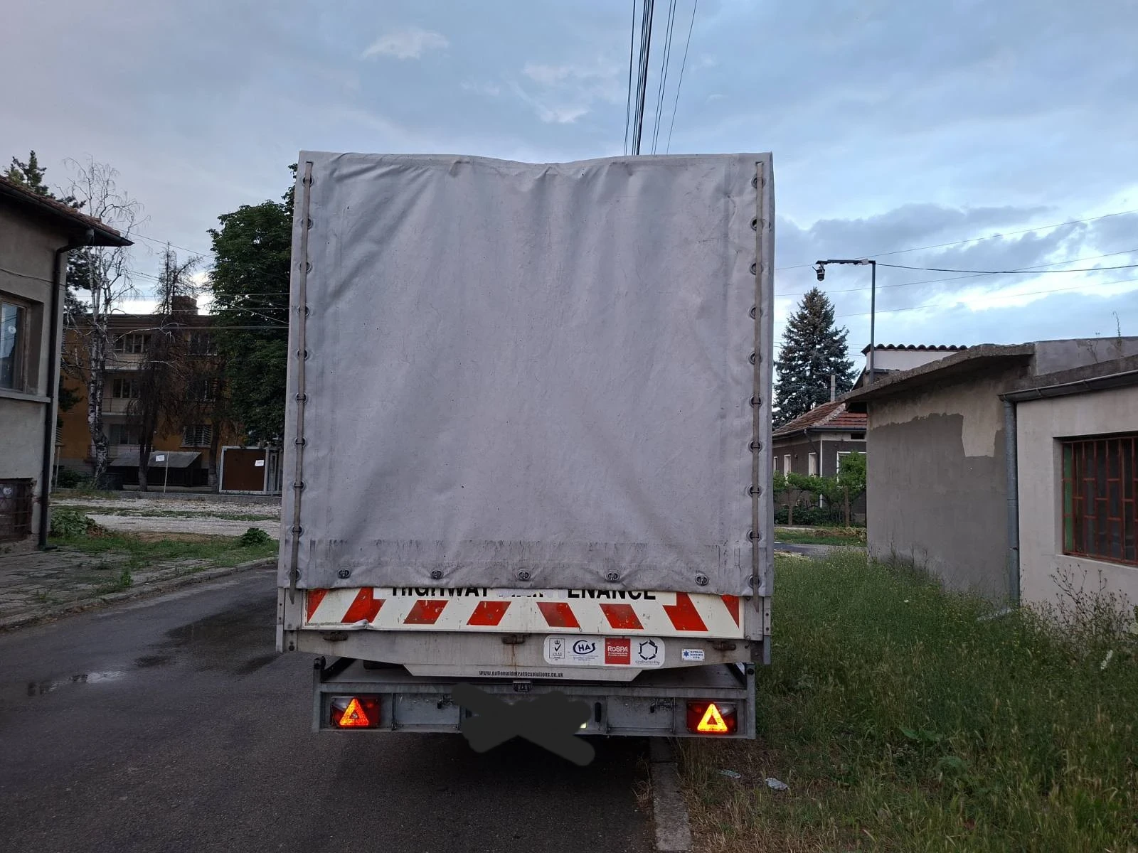 Mercedes-Benz 313 Каросерия 4.30х 2.20, снимка 3 - Бусове и автобуси - 55273431