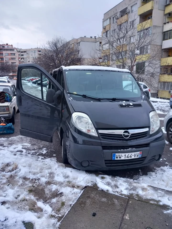 Кемпер Други Opel Vivaro Бус-Кемпер, снимка 1 - Каравани и кемпери - 48550644