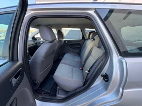 Ford Focus 1.6 16V Бензин Автомат Навигация, снимка 11