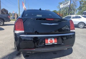 Chrysler 300c 5.7 HEMI * PLATINUM EDITION * AWD * ОБДУХ * CARFAX, снимка 5