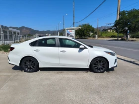     Kia Ceed 2.0i-Navi-Kamera-Automat-80.000km