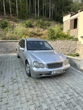 Обява за продажба на Mercedes-Benz C 220 ~3 120 лв. - изображение 1 | Auto.bg Обява за продажба на Mercedes-Benz C 220 ~3 120 лв. - изображение 1