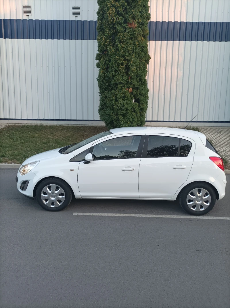 Opel Corsa, снимка 2 - Автомобили и джипове - 47146401