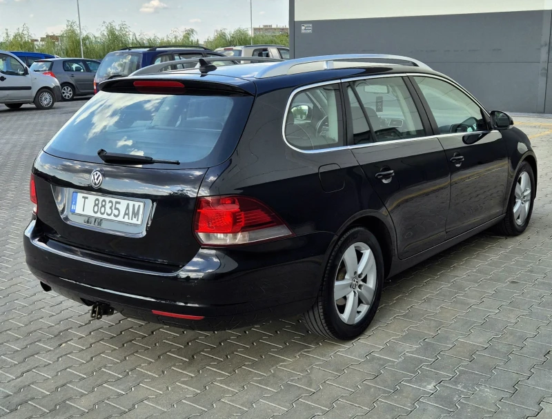 VW Golf 1.6 TDI/105к.с, снимка 4 - Автомобили и джипове - 47434263