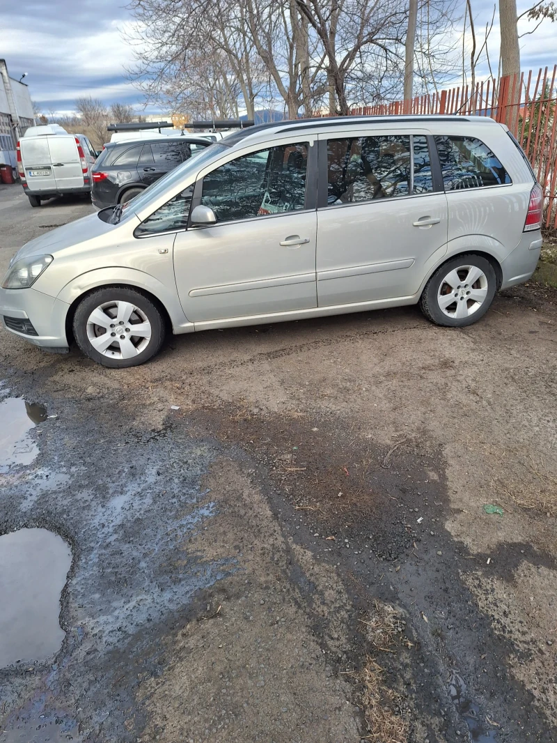 Opel Zafira B, снимка 3 - Автомобили и джипове - 48549193