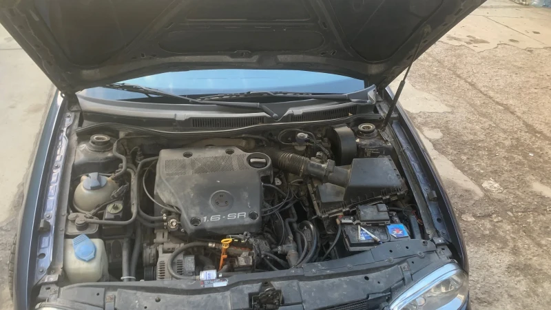 VW Golf 1.6 101, снимка 12 - Автомобили и джипове - 49274515