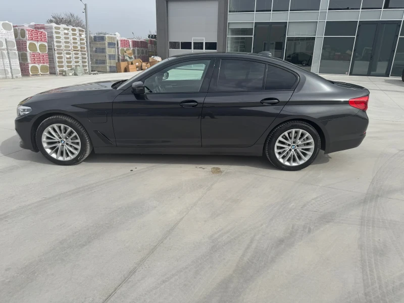 BMW 530E Plug-in hybrid, xDrive, Luxury line, снимка 7 - Автомобили и джипове - 49549230