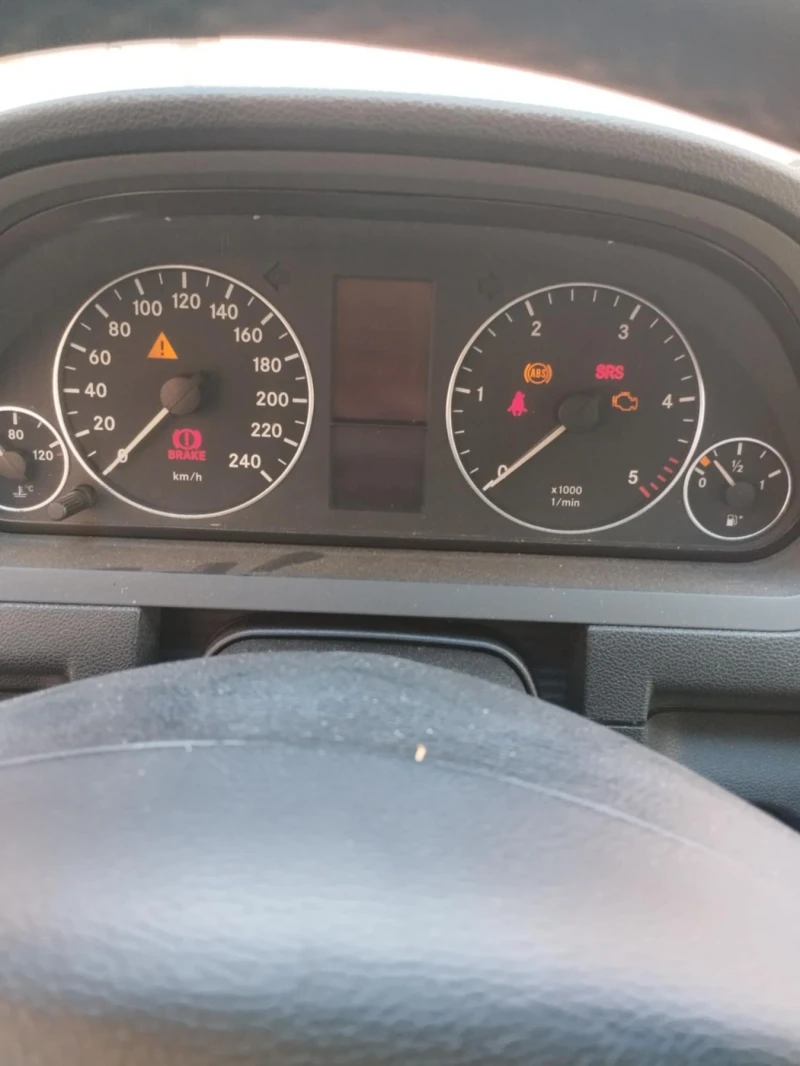 Mercedes-Benz A 180, снимка 5 - Автомобили и джипове - 52561369