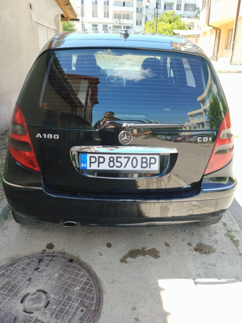 Mercedes-Benz A 180, снимка 4 - Автомобили и джипове - 52561369