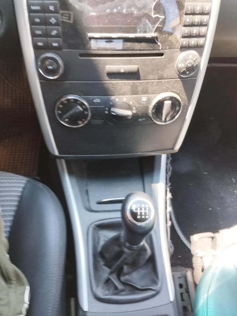 Mercedes-Benz A 180, снимка 3 - Автомобили и джипове - 52561369