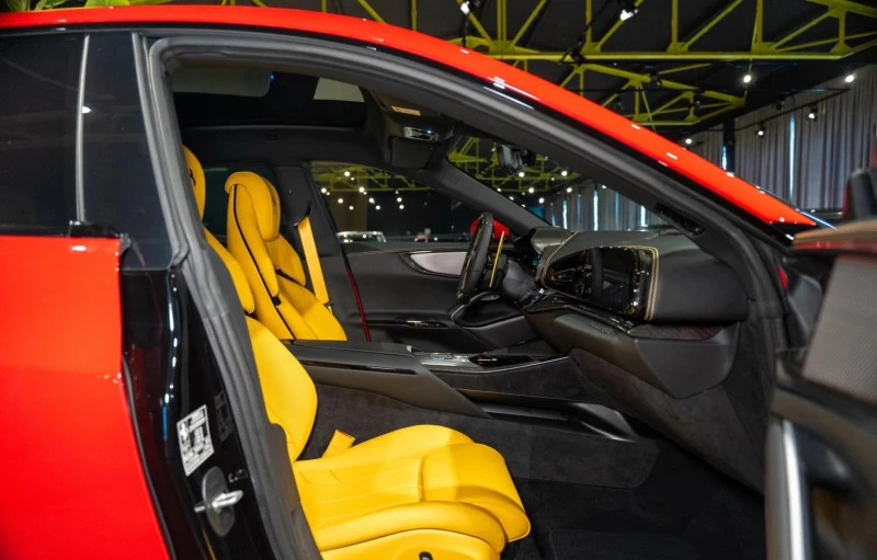 Ferrari Purosangue 6.5 V12 AWD F1, снимка 12 - Автомобили и джипове - 51919936