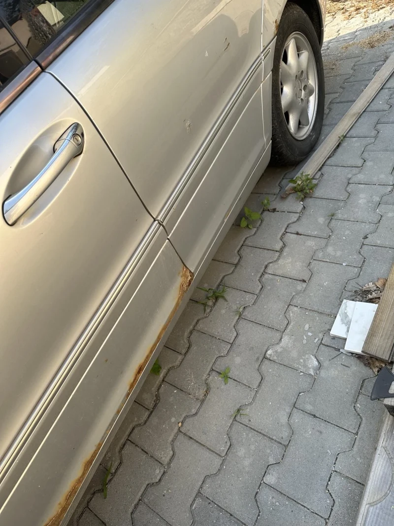 Mercedes-Benz C 220, снимка 3 - Автомобили и джипове - 52144295