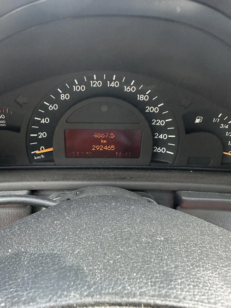 Mercedes-Benz C 220, снимка 6 - Автомобили и джипове - 52144295