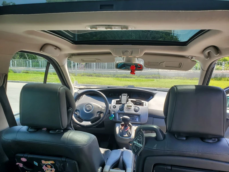 Renault Grand scenic, снимка 11 - Автомобили и джипове - 52463560