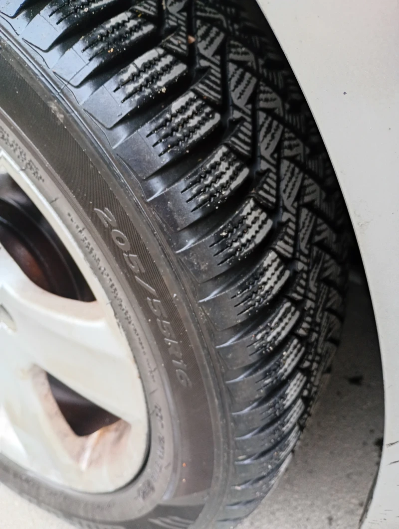 Peugeot 307 2.0 HDi Климатроник Нови Гуми , снимка 10 - Автомобили и джипове - 52855576