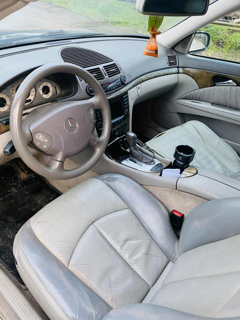 Mercedes-Benz E 270 Mercedes E-class 270cdi, снимка 8 - Автомобили и джипове - 53434019