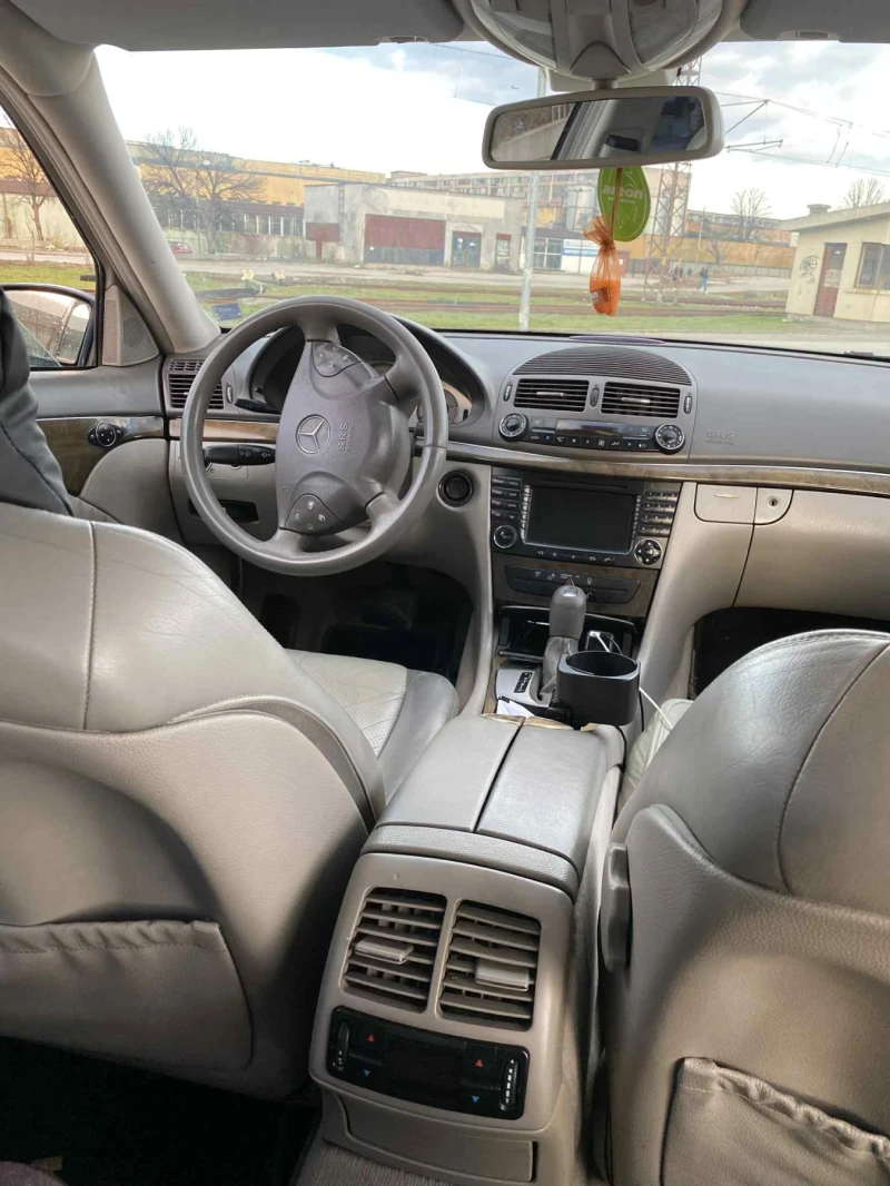 Mercedes-Benz E 270 Mercedes E-class 270cdi, снимка 7 - Автомобили и джипове - 53434019