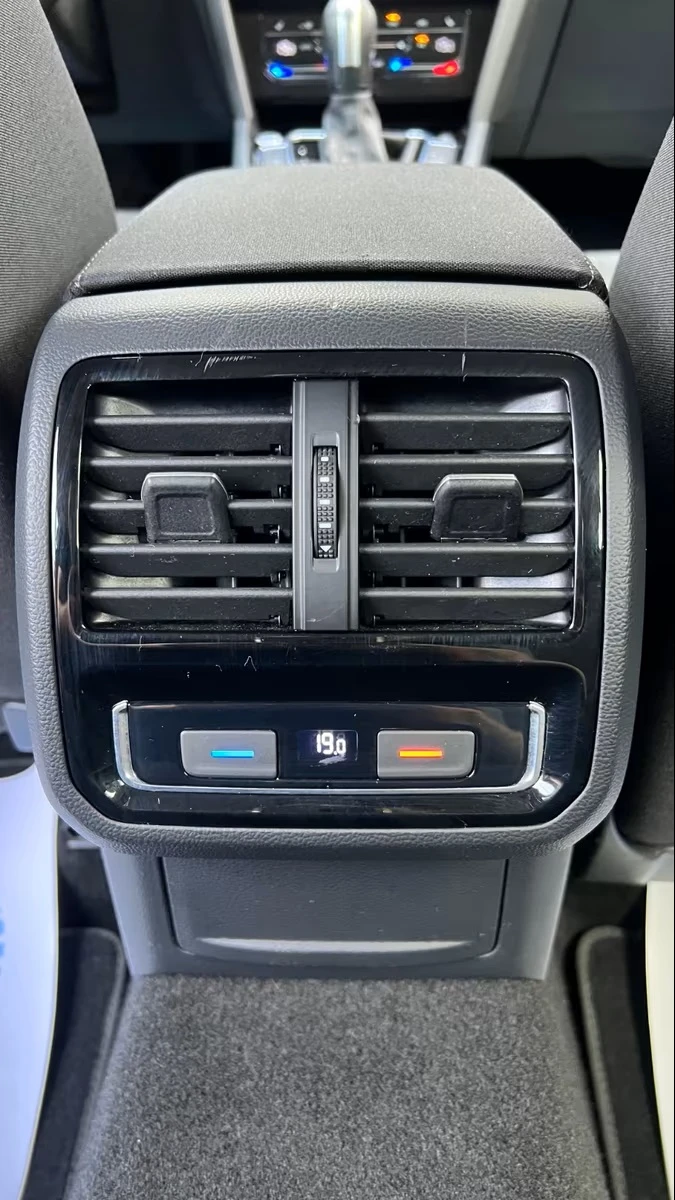 VW Passat Variant Business 2.0 Automatik ACC LED KAM #iCarbg | Mobile.bg   12