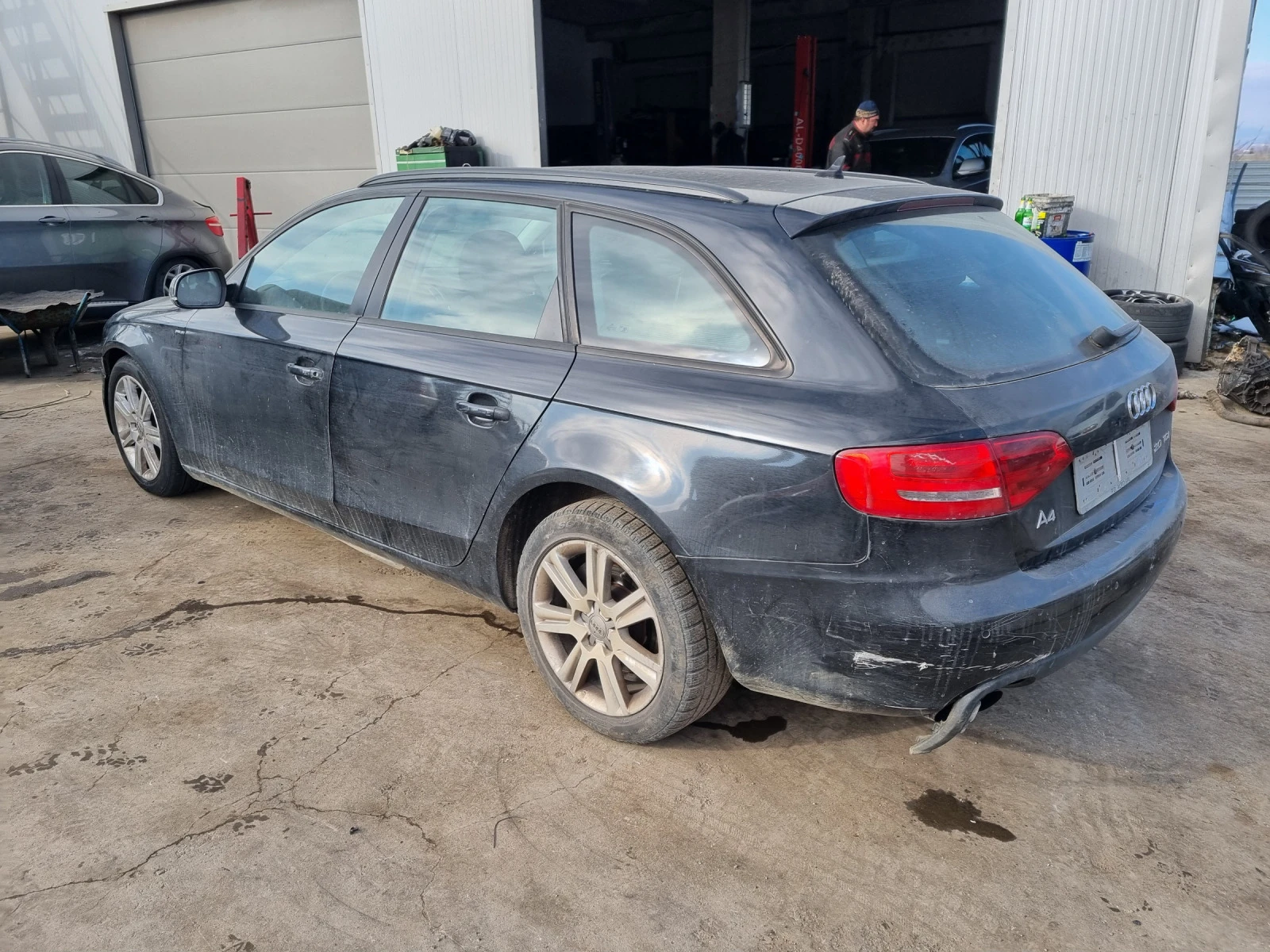 Audi A4 2.0dizel -143ks-2010god-На части!!! - изображение 8