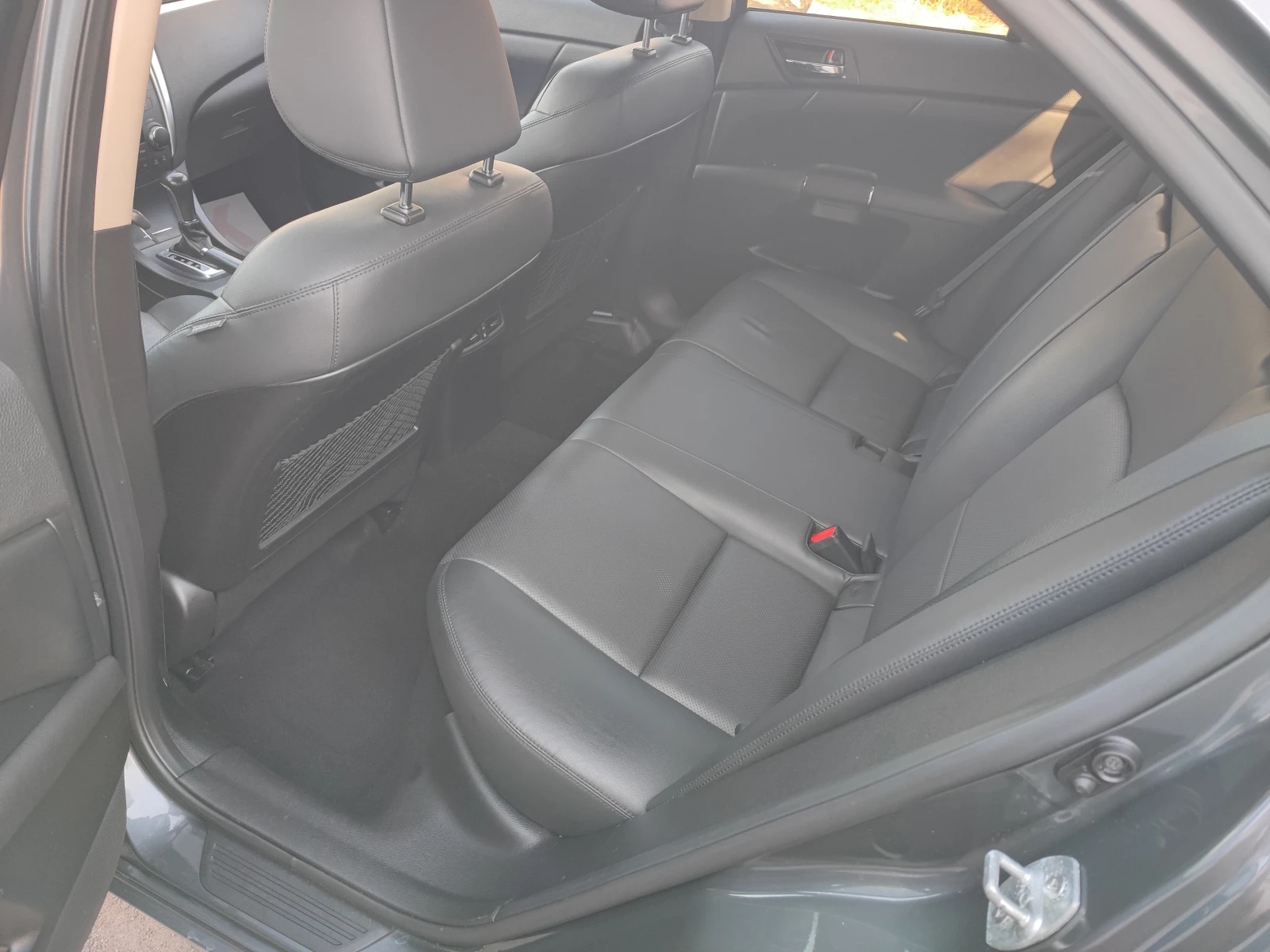 Suzuki Kizashi 2.4-178ks-4WD---- | Mobile.bg   13