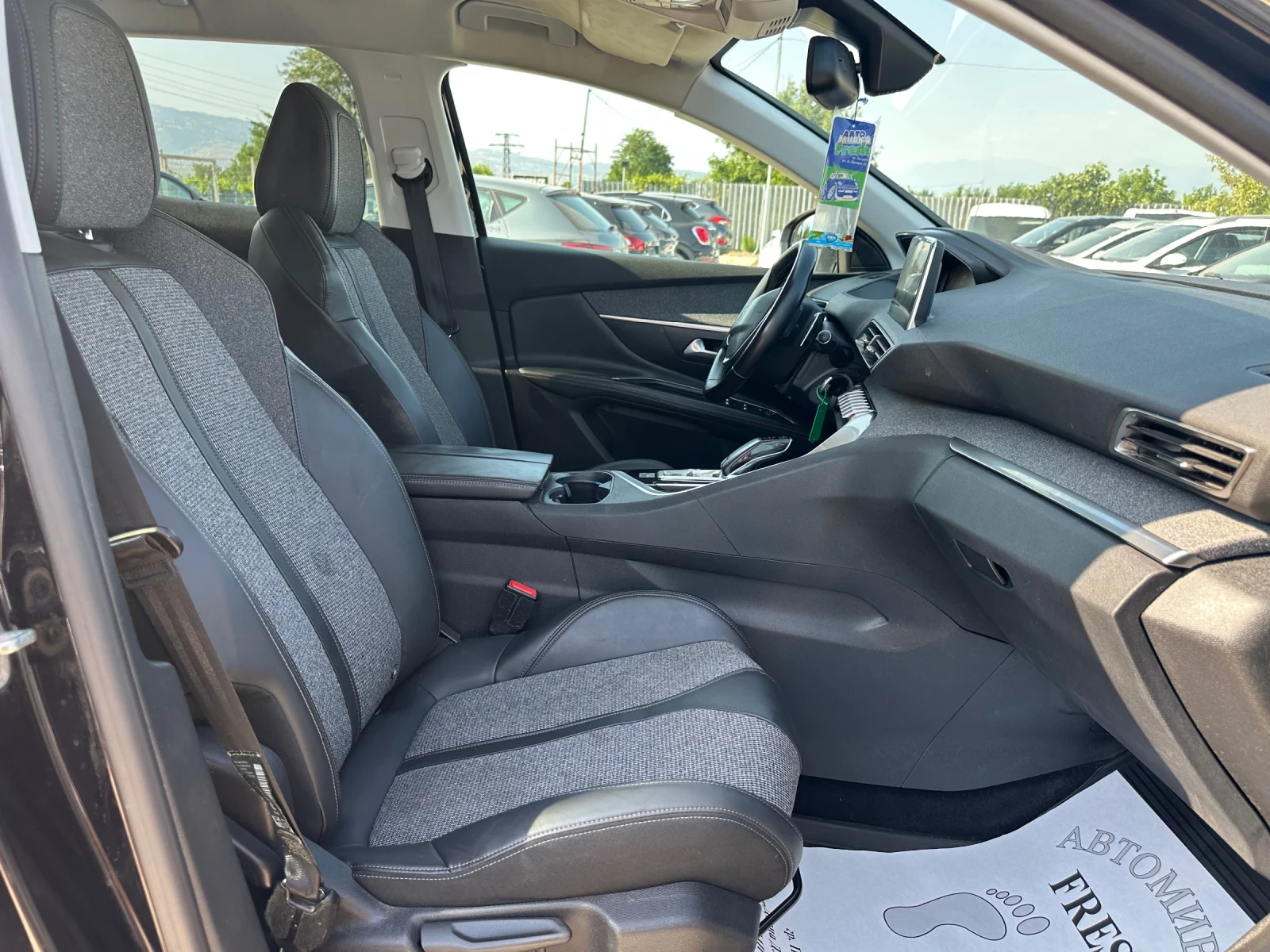 Peugeot 3008 1.5HDI ALLURE EAT8 - изображение 10