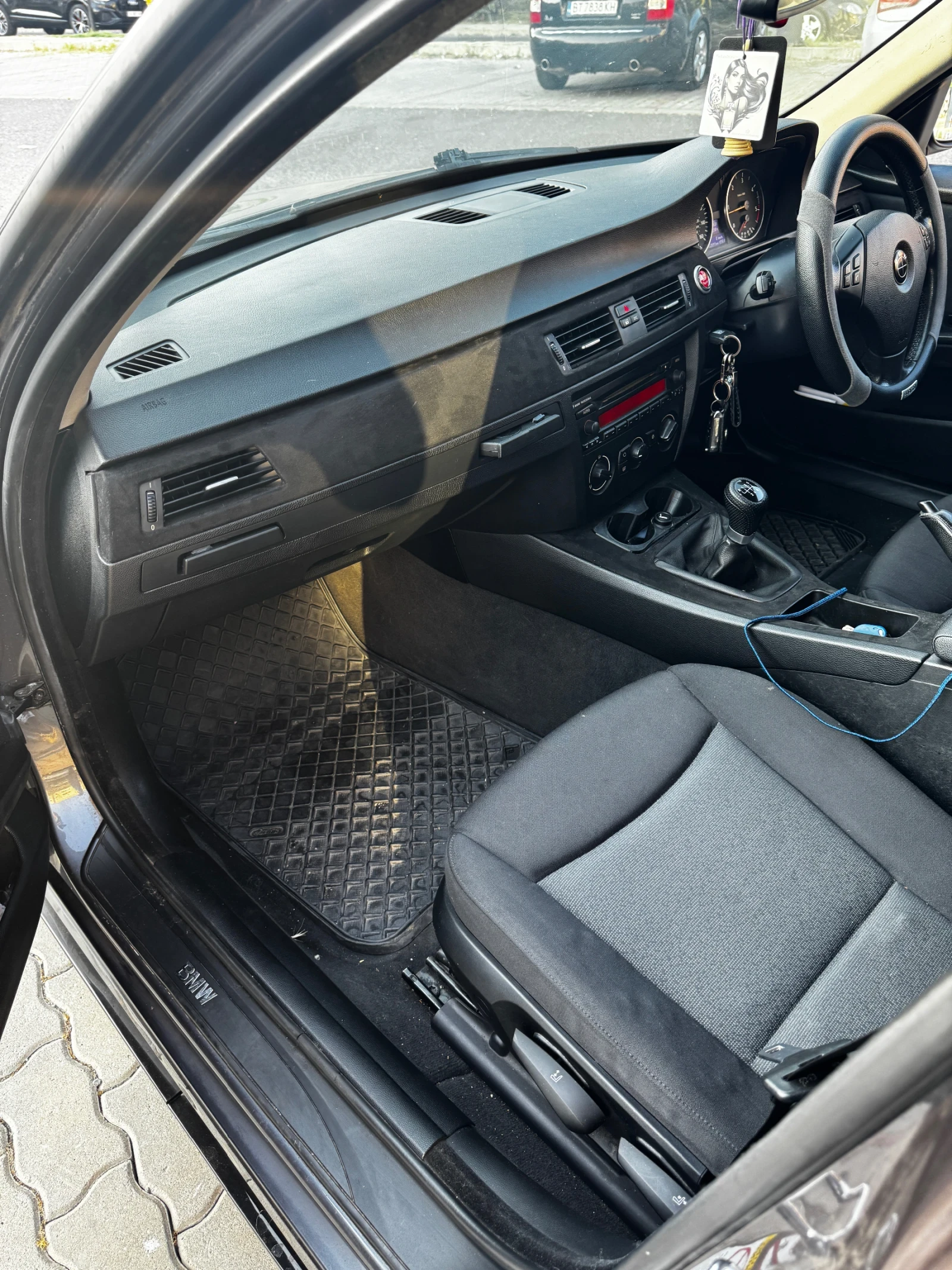 BMW 320 E90 320d - изображение 7