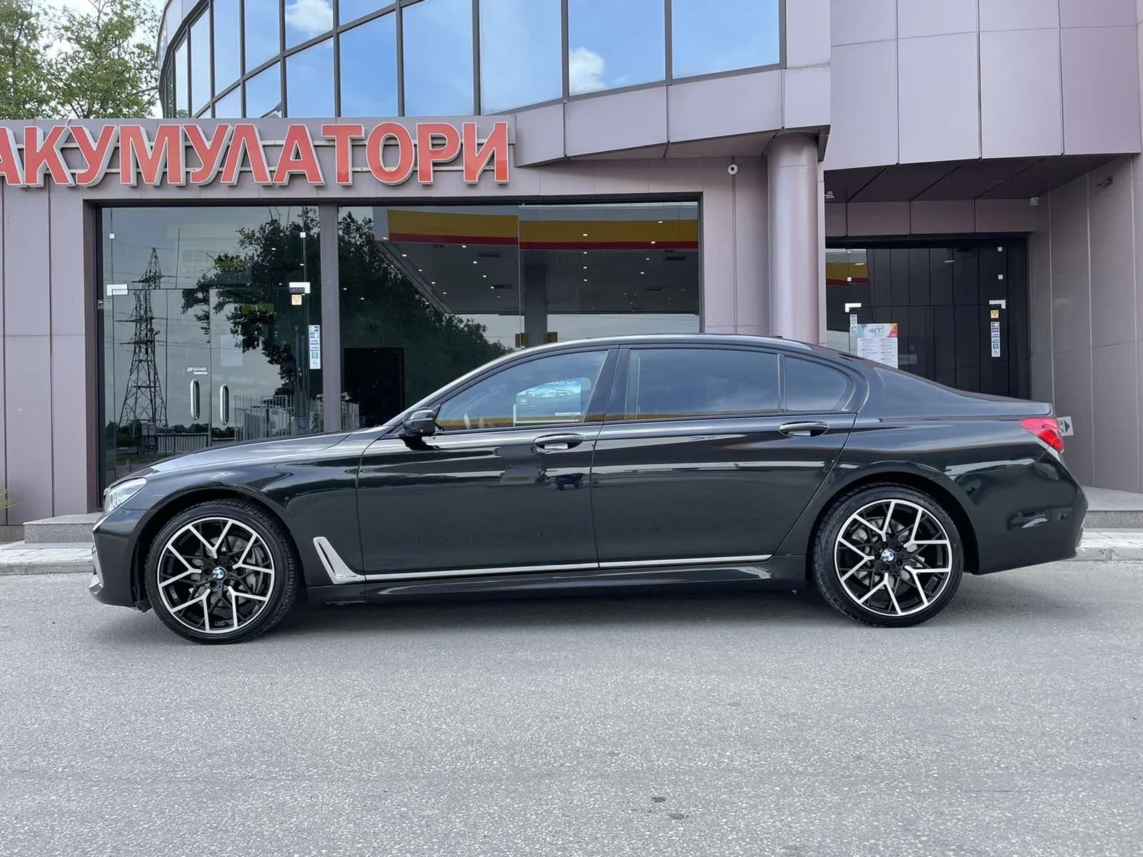 BMW 730 Дълга база - изображение 4