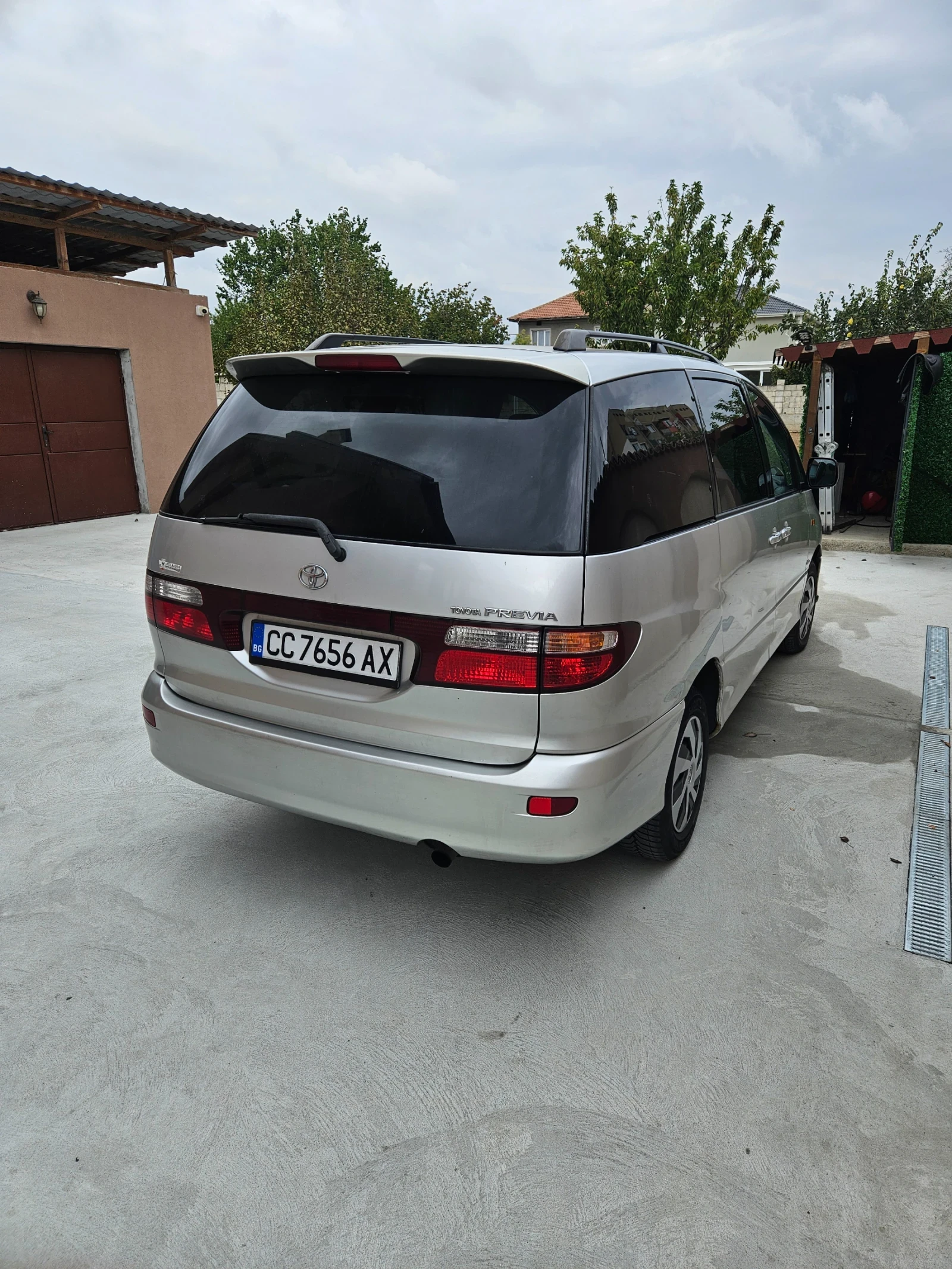 Toyota Previa 7 места - изображение 4