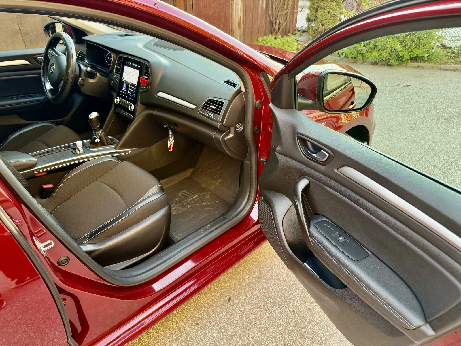 Renault Megane 1.5 blue dCi 115 - изображение 8