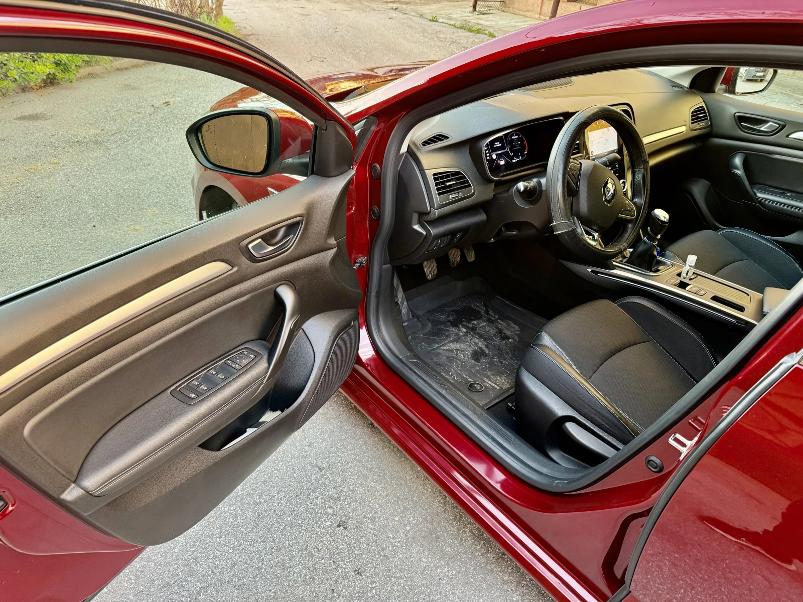 Renault Megane 1.5 blue dCi 115 - изображение 9