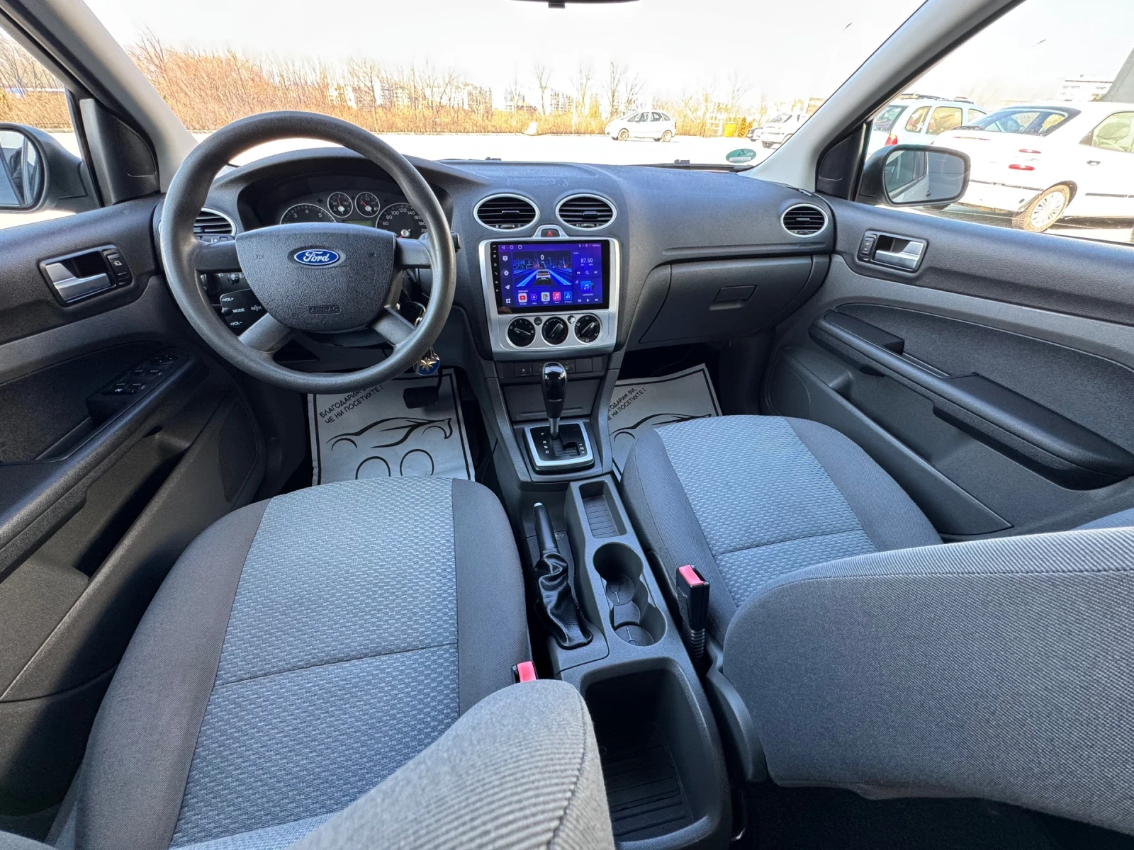 Ford Focus 1.6 16V Бензин Автомат Навигация, снимка 9 - Автомобили и джипове - 53714737