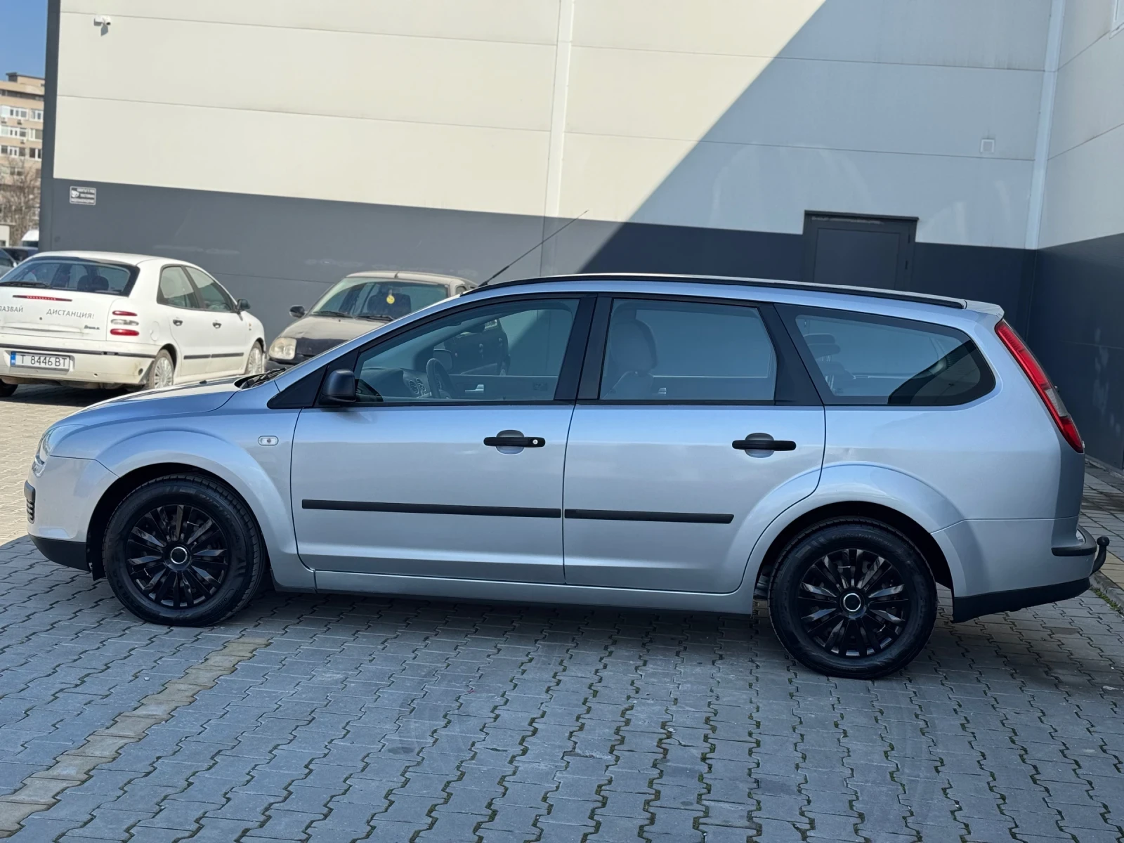 Ford Focus 1.6 16V Бензин Автомат Навигация, снимка 5 - Автомобили и джипове - 53714737