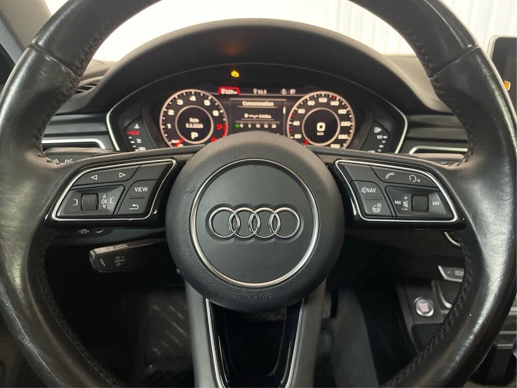 Audi A4 Quattro* АвтоКредит* (ЦЕНА ДО БГ), снимка 4 - Автомобили и джипове - 54039501